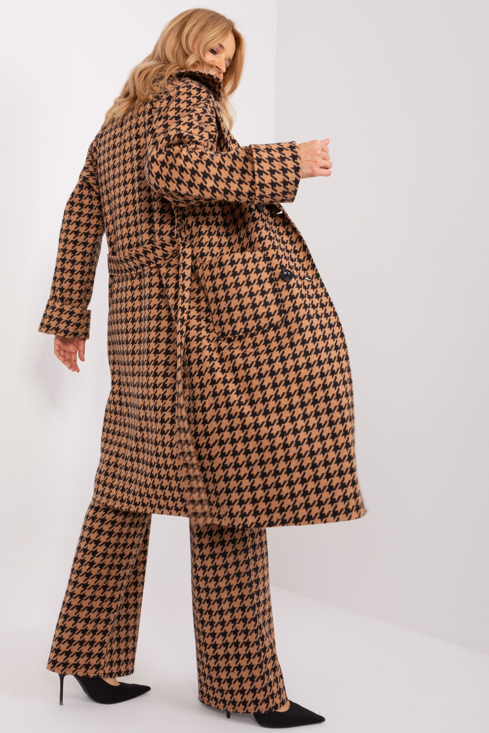 Płaszcz Damski Model LK-PL-509407.96P Camel - Lakerta188804 - Brązowy - obrazek 3