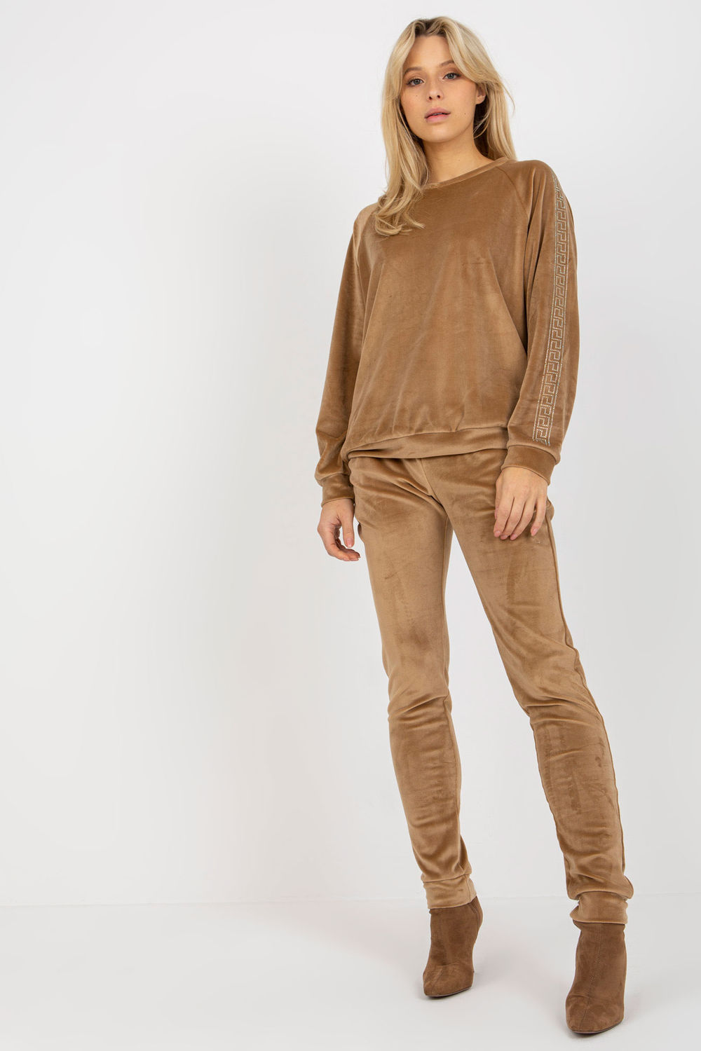 Spodnie Komplet Model RV-KMPL-8436.40 Camel - Relevance191247 - Brązowy