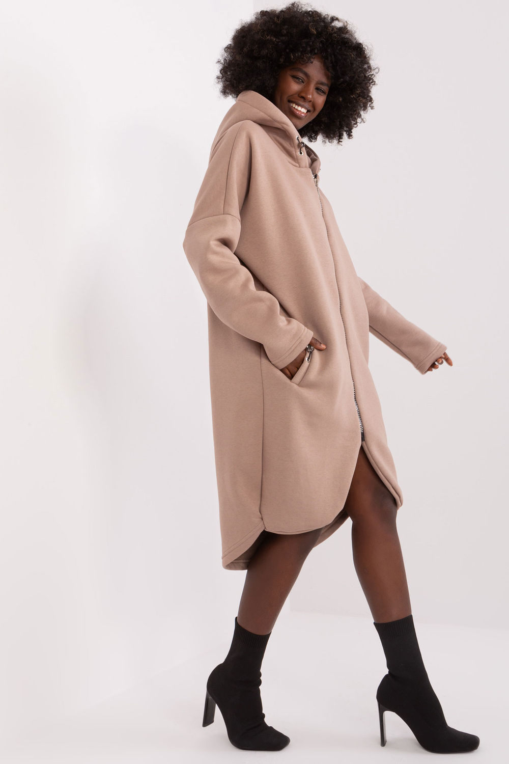 Bluza Damska Model RV-BL-4858-2.97P Dark Beige - Relevance191267 - Beżowy - obrazek 2
