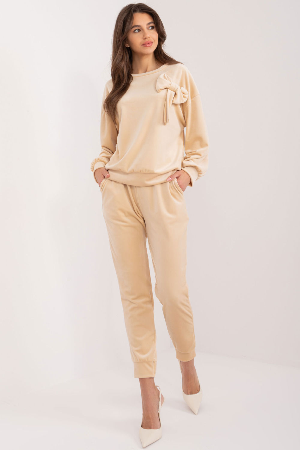 Spodnie Komplet Model DHJ-KMPL-8870.59 Beige - Italy Moda193483 - Beżowy