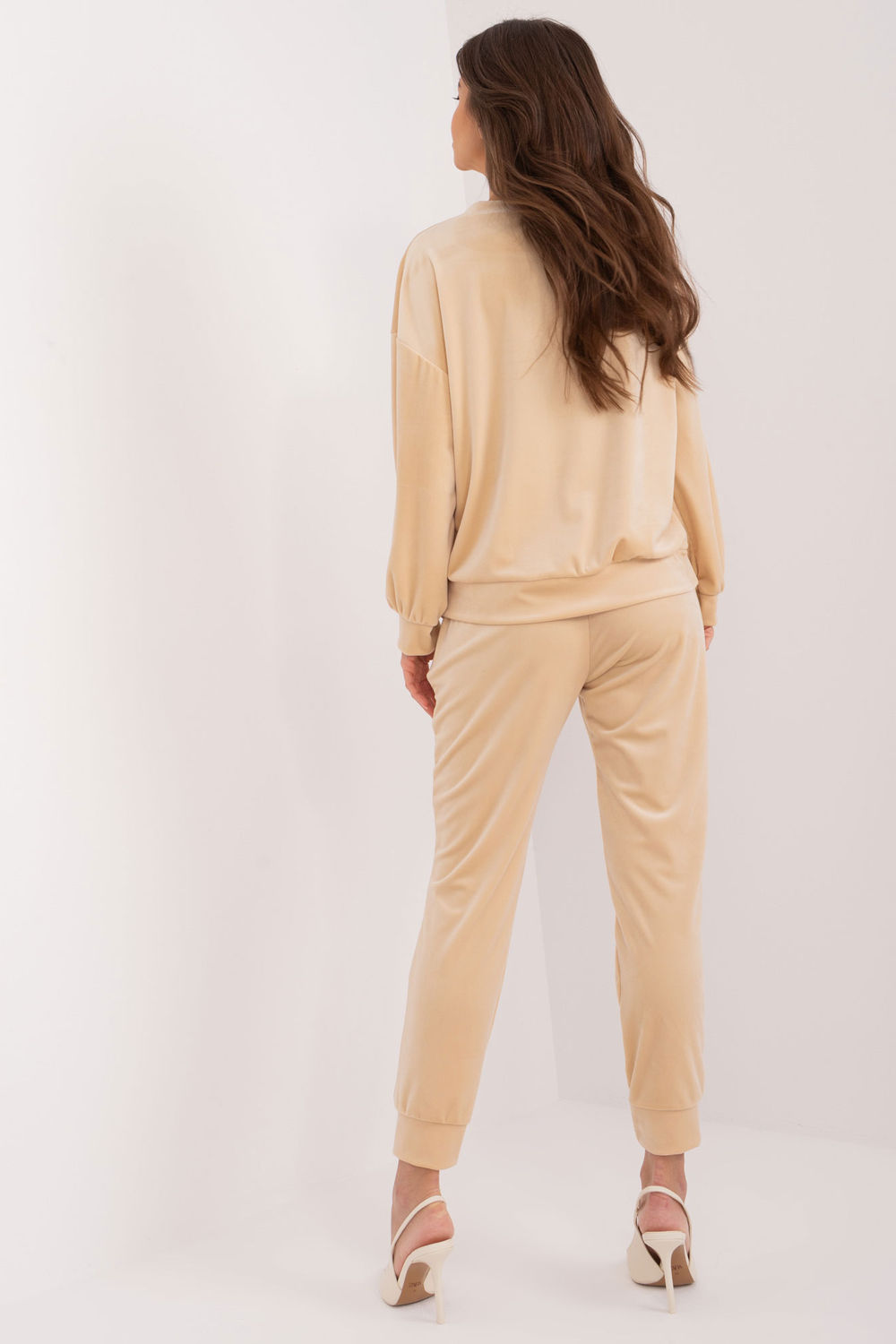 Spodnie Komplet Model DHJ-KMPL-8870.59 Beige - Italy Moda193483 - Beżowy - obrazek 3