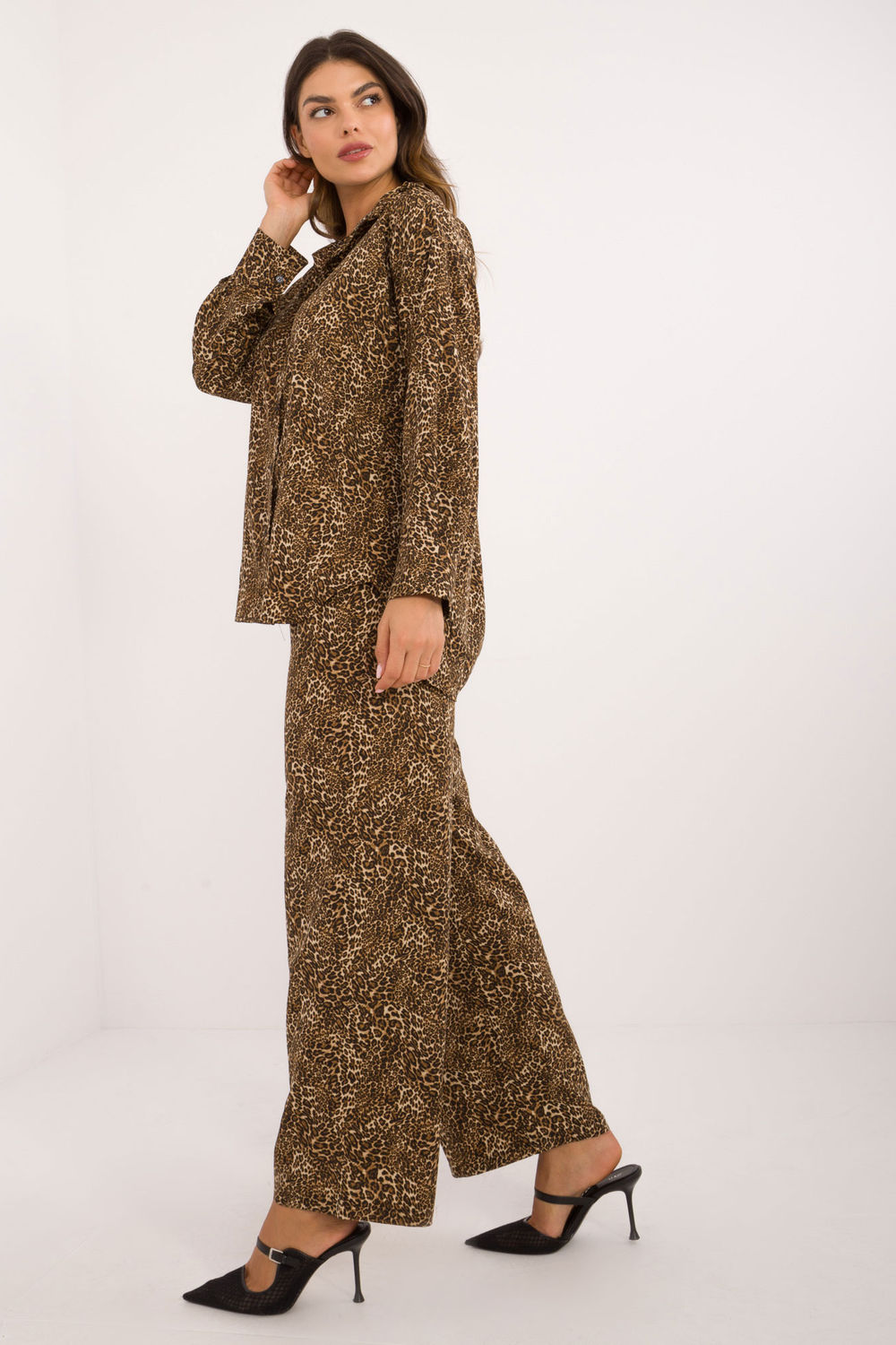 Spodnie Komplet Model DHJ-KMPL-19588-4.77 Dark Beige - Italy Moda200214 - Beżowy - obrazek 3