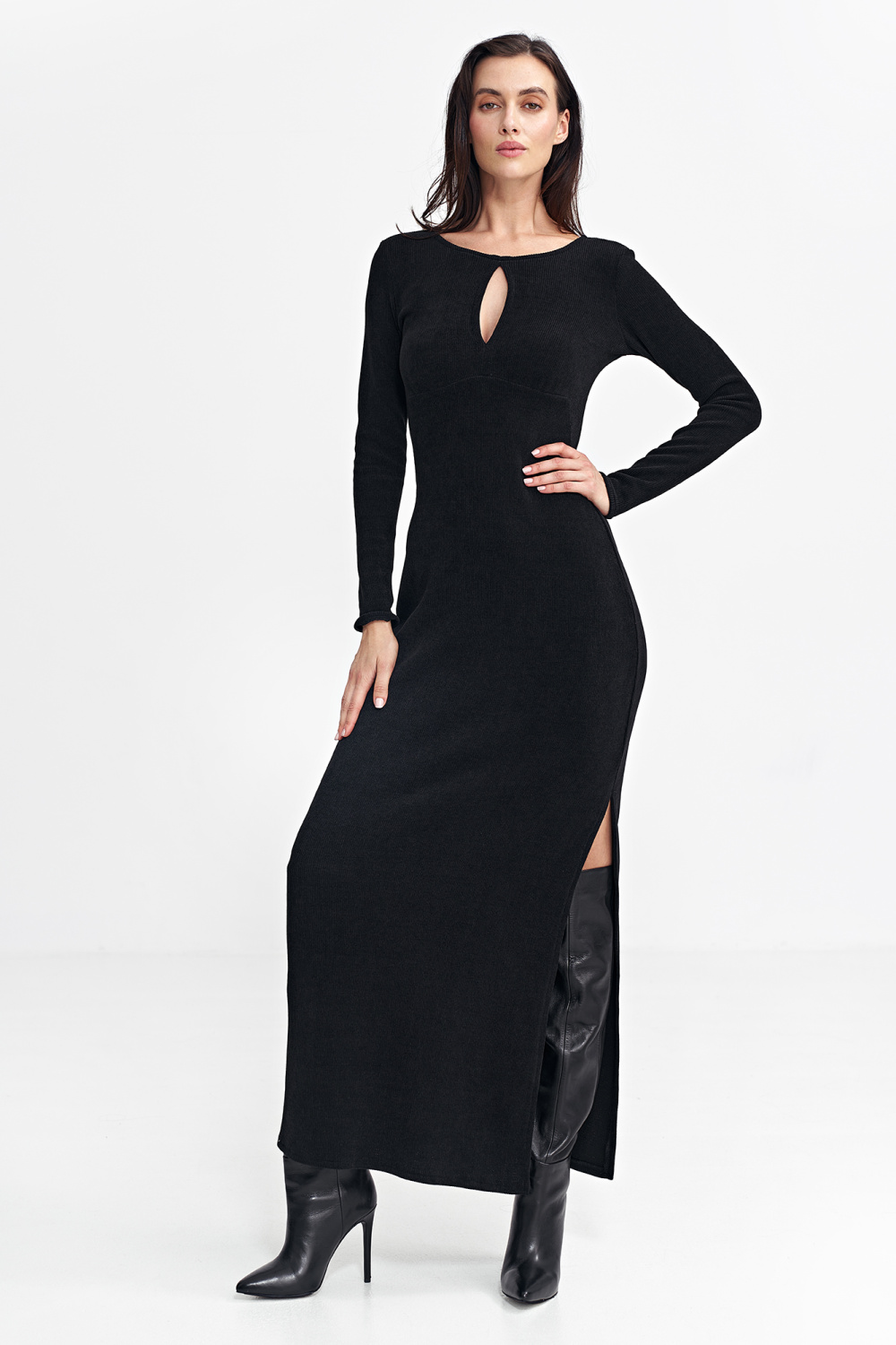Sukienka maxi z łezką na dekolcie S261 Black - Nife200384 - Czarny