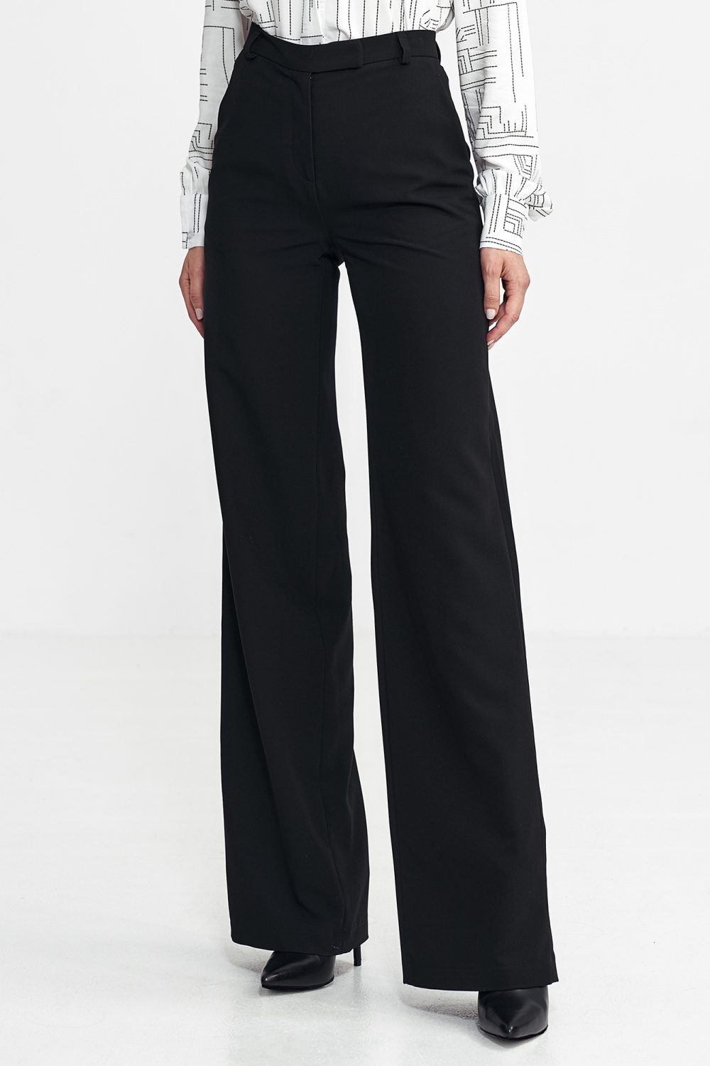 Spodnie bootcut, z krytym guzikiem SD101 Black - Nife200387 - Czarny