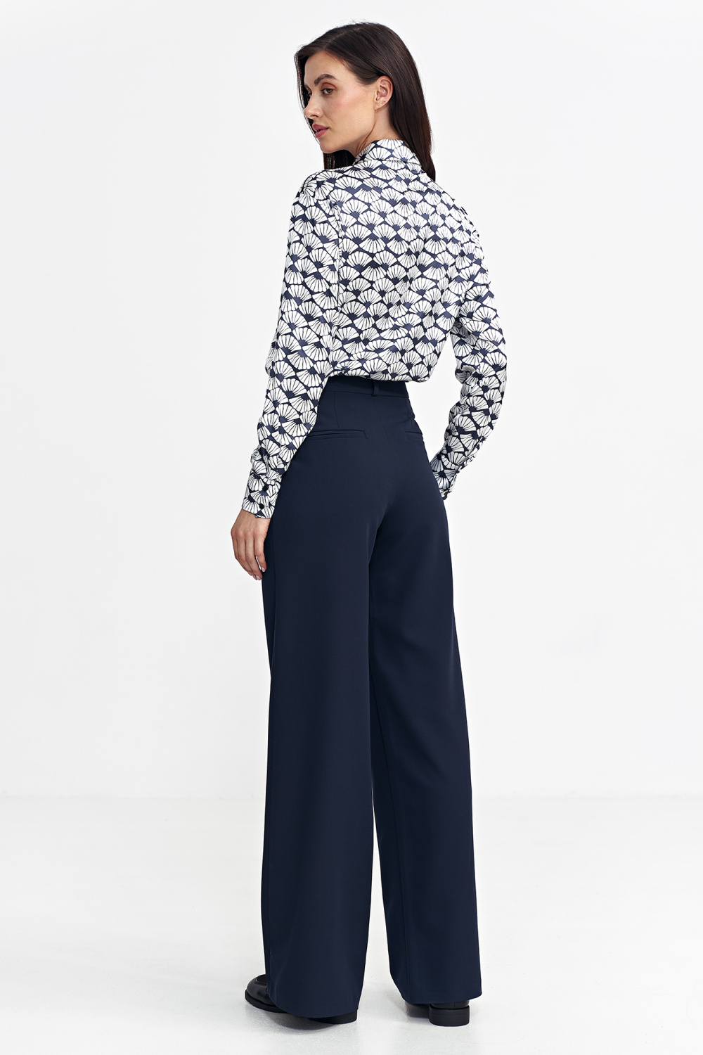 Spodnie z zakładkami, wide leg SD102 Navy - Nife202476 - Granatowy - obrazek 3
