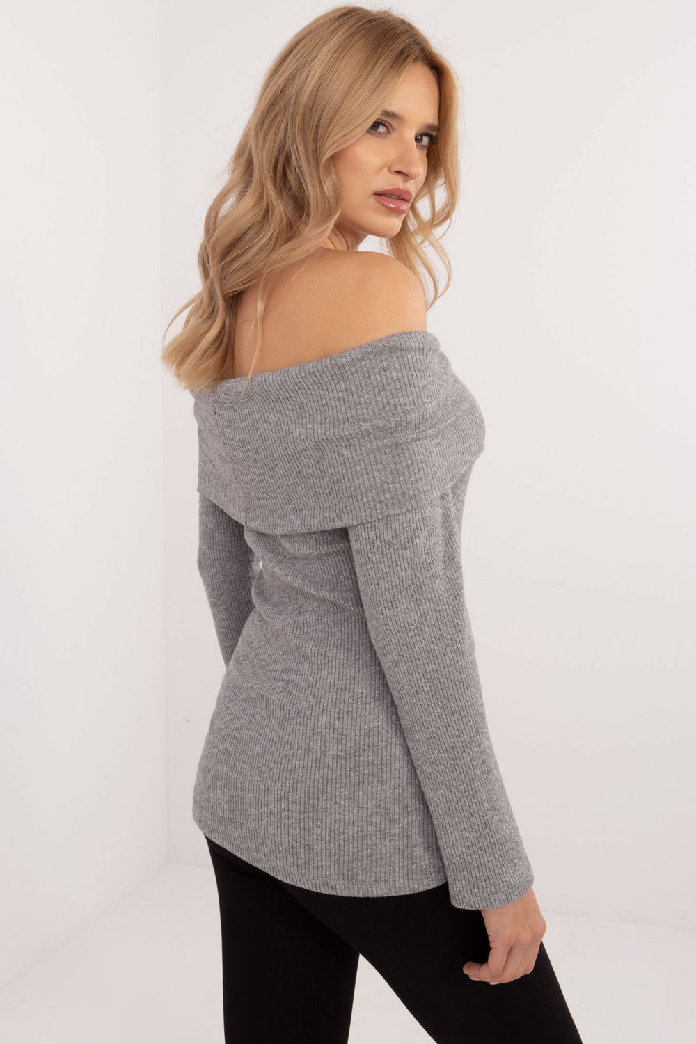 Sweter Damski Model DHJ-SW-A2449.33 Grey - Italy Moda202751 - Szary - obrazek 2
