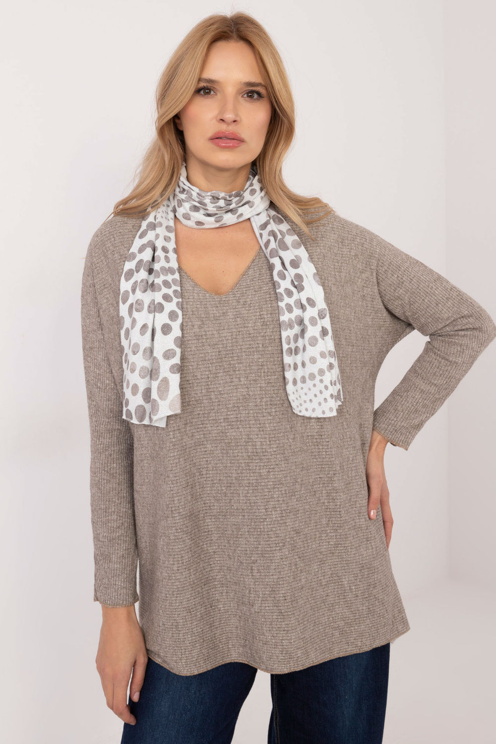 Sweter Damski Model DHJ-BZ-19226.91 Dark Beige - Italy Moda202906 - Beżowy