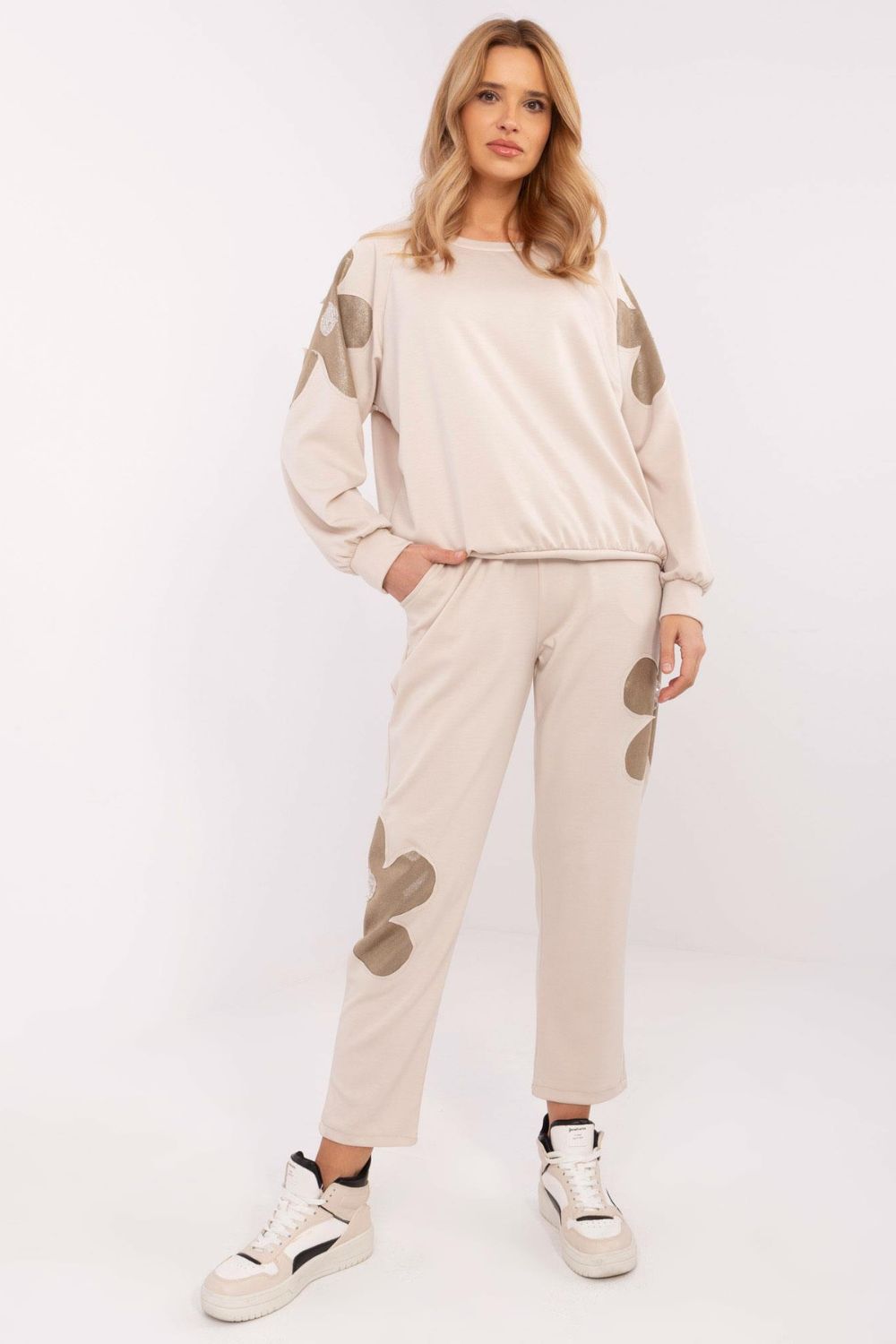 Spodnie Komplet Model MI-KMPL-M6122.60 Beige - Italy Moda208147 - Beżowy - obrazek 3