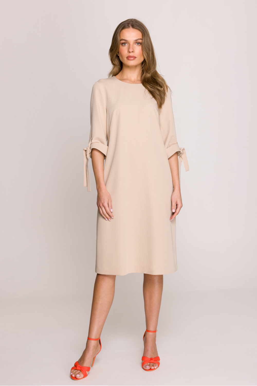 Sukienka Model S393 Beige - Stylove209140 - Beżowy - obrazek 2