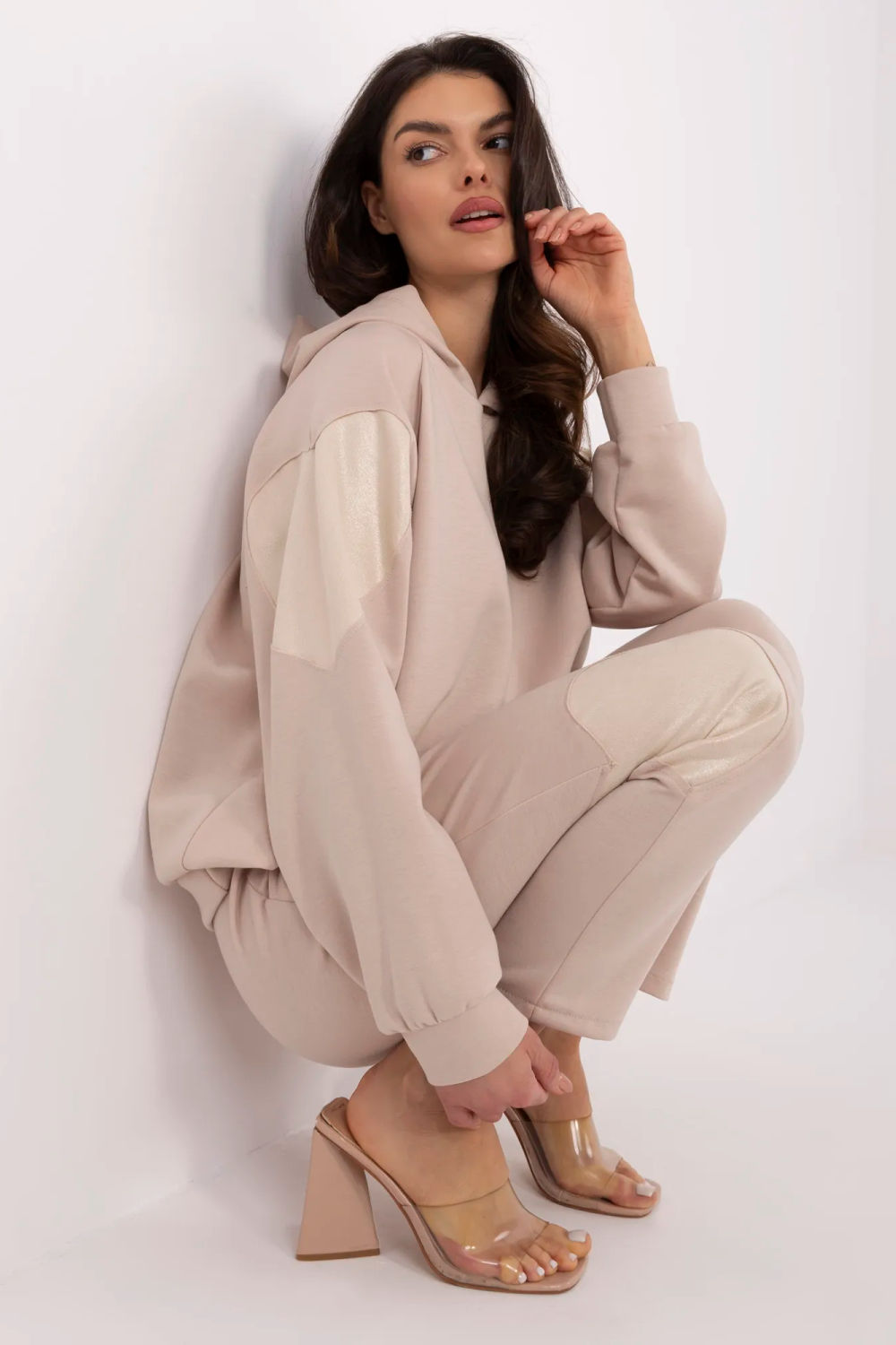 Spodnie Komplet Model MI-KMPL-M6156.98 Beige - Italy Moda209204 - Beżowy - obrazek 2