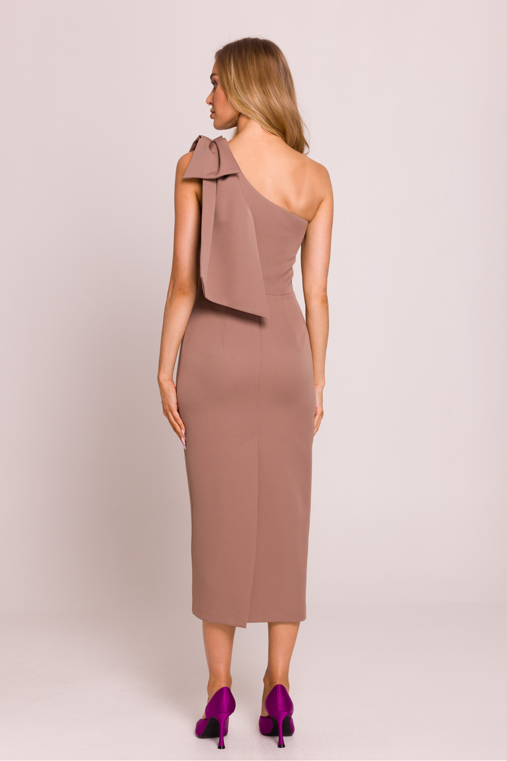 Sukienka Model MOE847 Mocca - Moe209265 - Brązowy - obrazek 2
