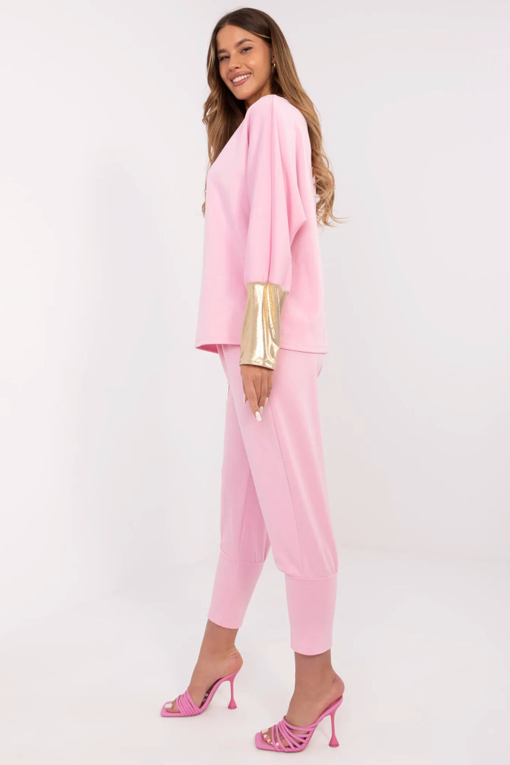 Spodnie Komplet Model DHJ-KMPL-9311.97 Light Pink - Italy Moda209499 - Różowy - obrazek 2