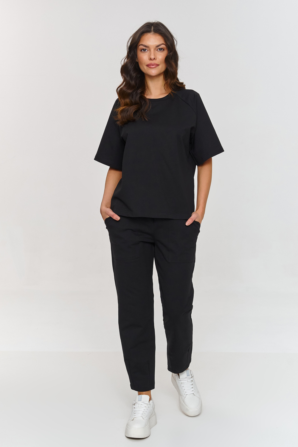 Spodnie Komplet Model M865 Black - Makadamia209866 - Czarny
