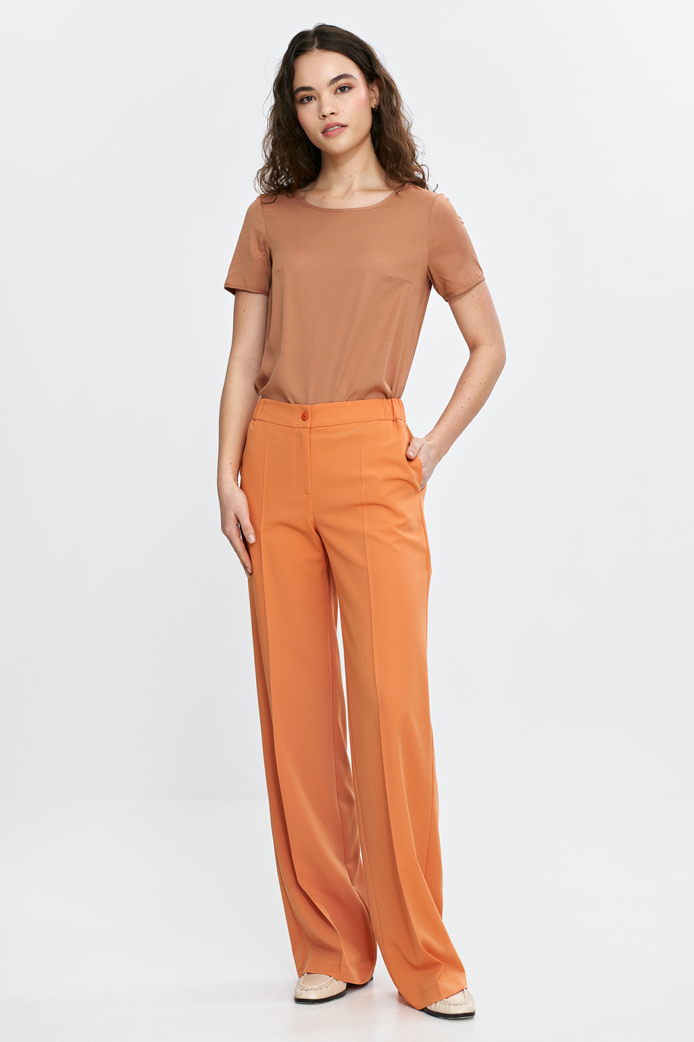 Spodnie wide leg z gumą w pasie SD113 Orange - Nife210082 - Pomarańczowy - obrazek 2