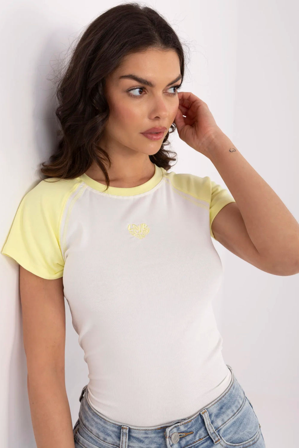 T-shirt Damski Model NM-TS-V7940.17 White/Yellow - NM210877 - Żółty - obrazek 4