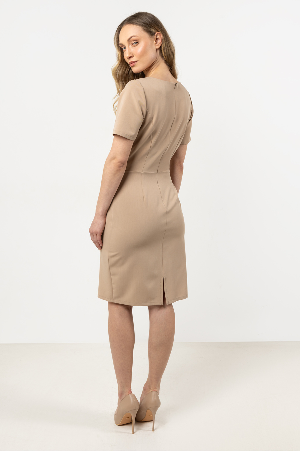 Sukienka Model A710 Beige - awama212233 - Beżowy - obrazek 3