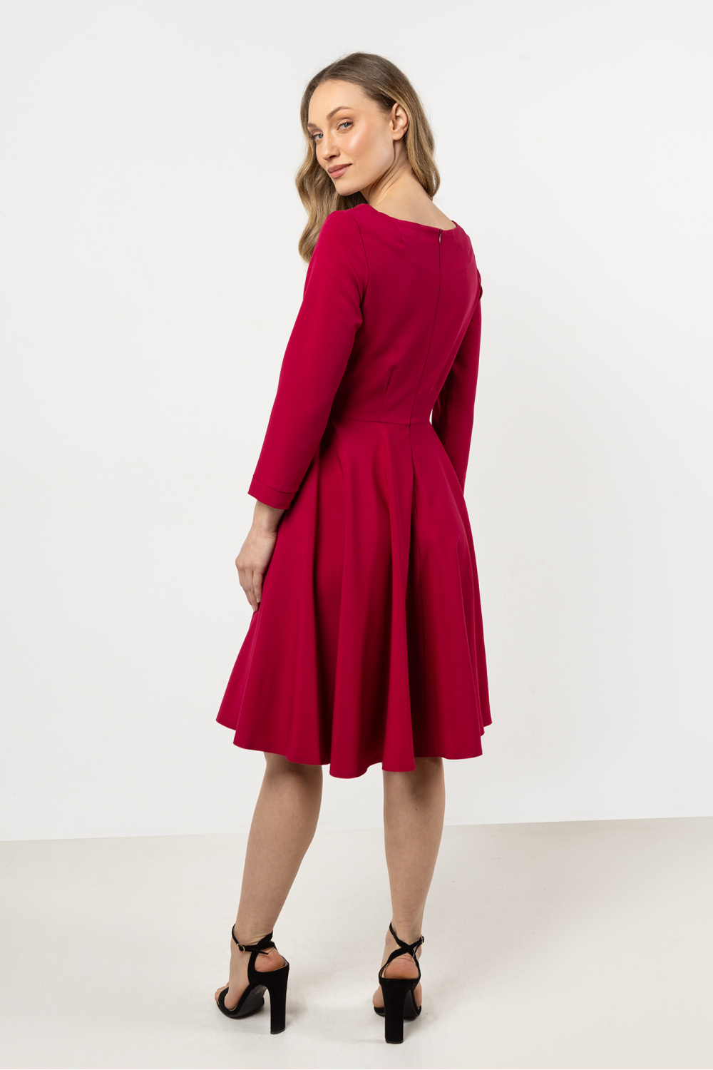 Sukienka Model A708 Claret - awama212239 - Czerwony - obrazek 3