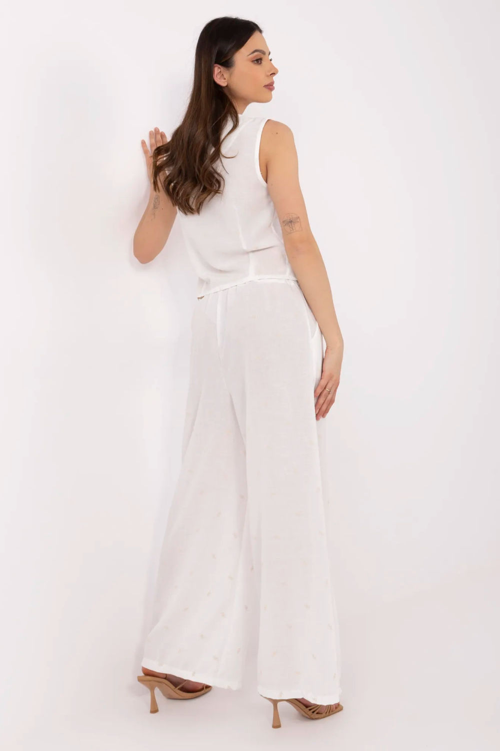 Spodnie Komplet Model DHJ-KMPL-20882.66 White - Italy Moda212299 - Biały - obrazek 3