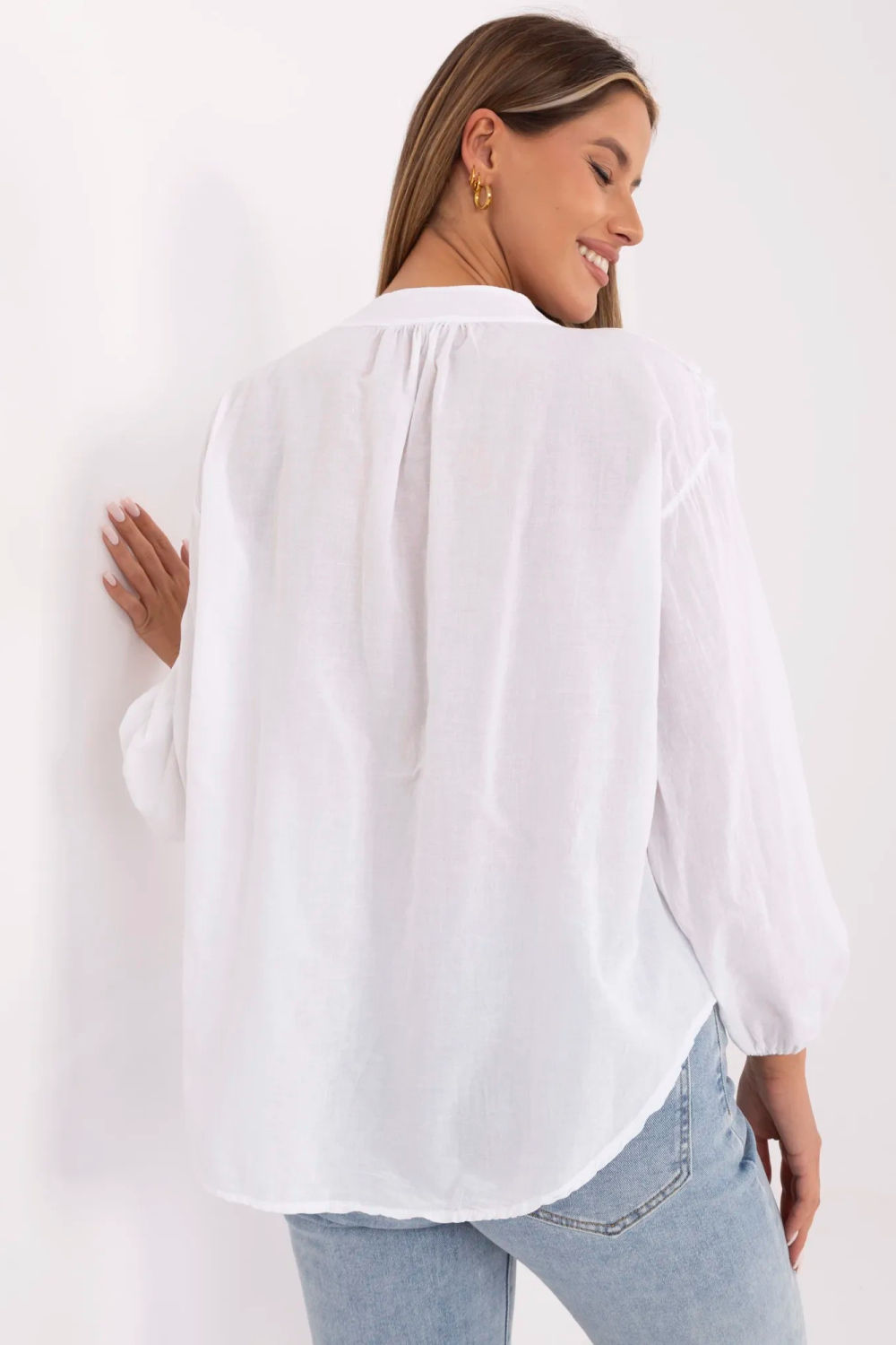 Bluzka Model TW-KS-BI-3145.67 White - Och Bella212658 - Biały - obrazek 3