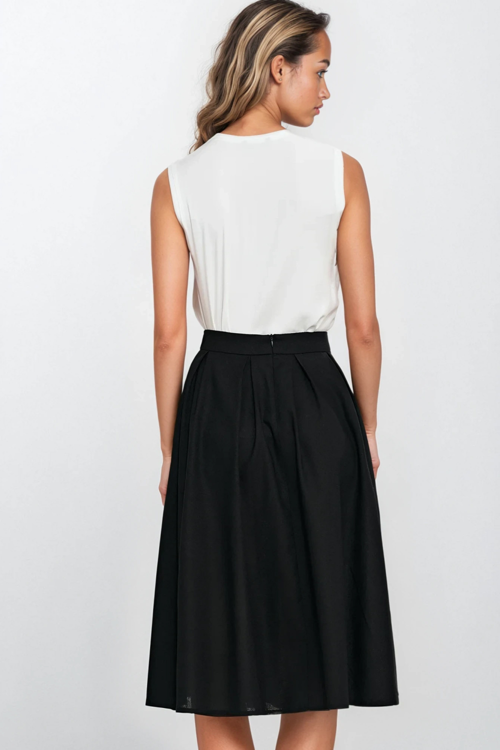 Spódnica midi z rayonu z zakładkami SP82 Black - Nife213972 - Czarny - obrazek 3