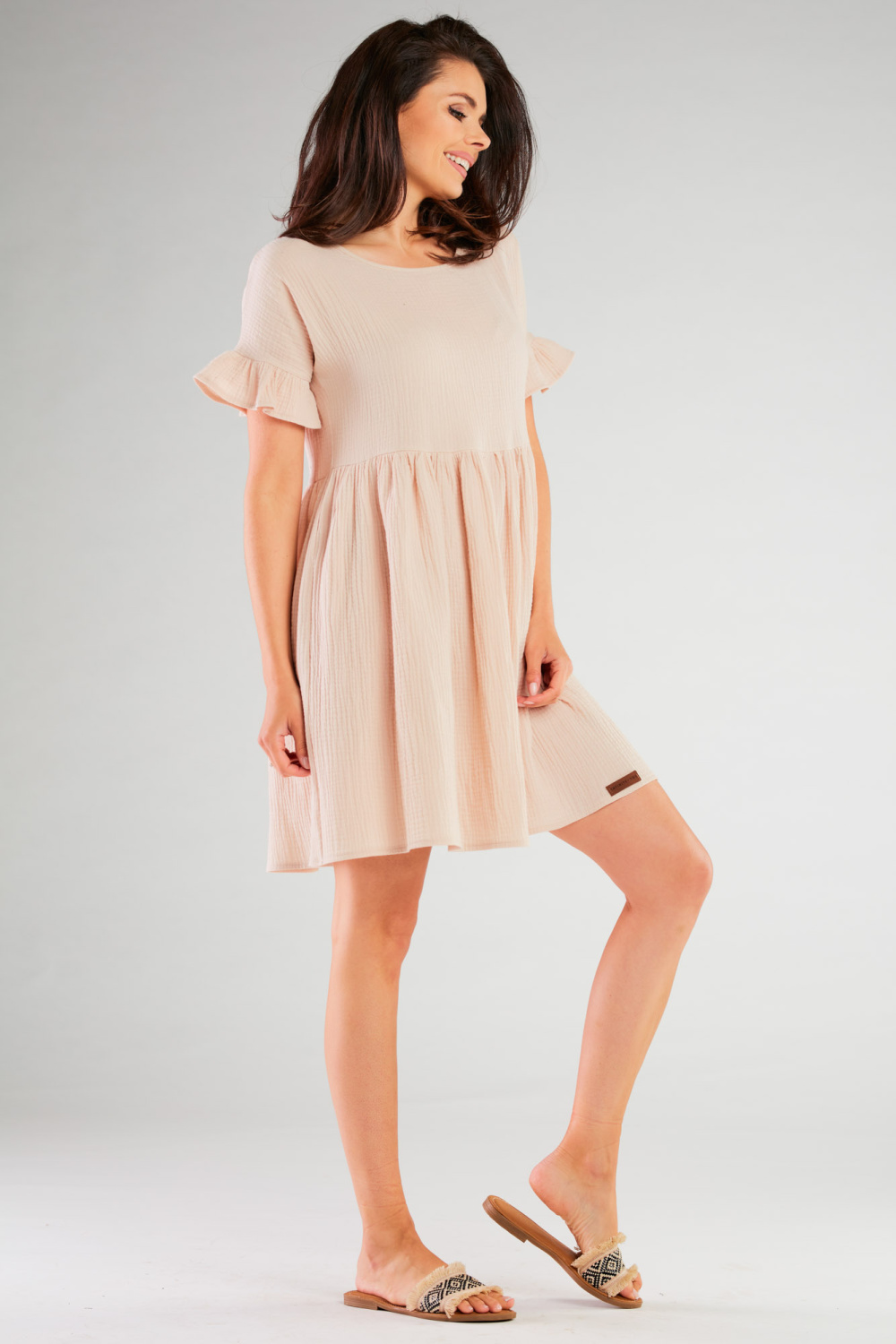 Sukienka Model M260 Beige - Infinite You214515 - Beżowy - obrazek 2