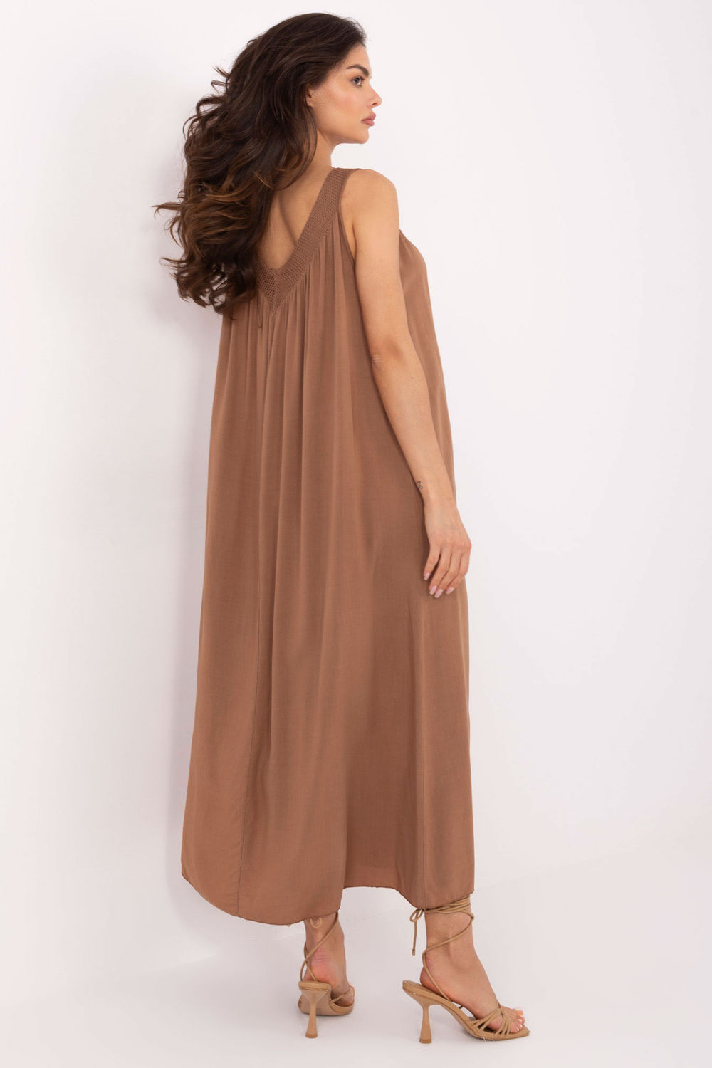 Sukienka Model TW-SK-BI-L0125.52 Brown - Och Bella215230 - Brązowy - obrazek 3