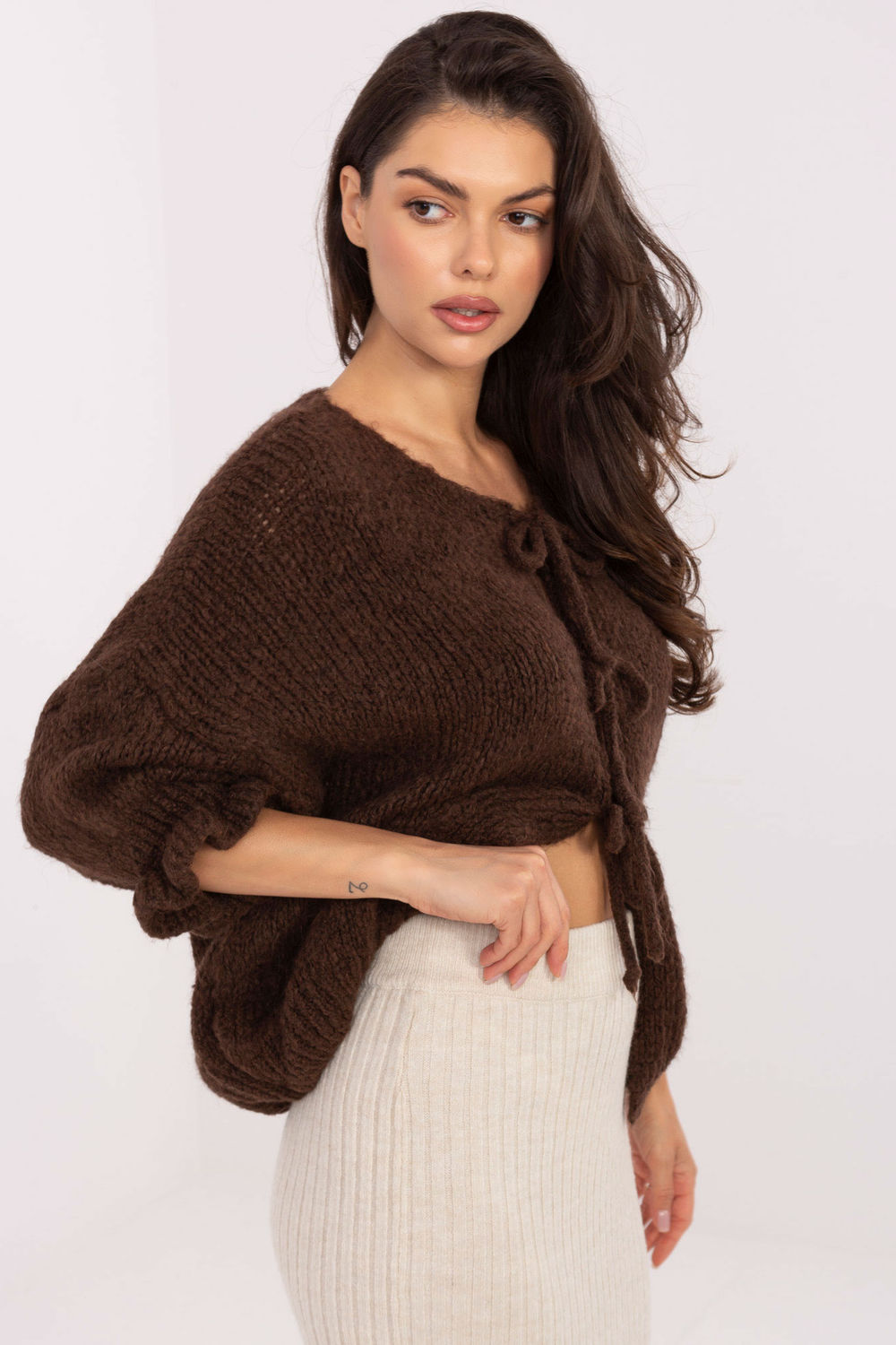 Sweter Damski Model MI-SW-2911.91 Brown - Italy Moda216110 - Brązowy - obrazek 3