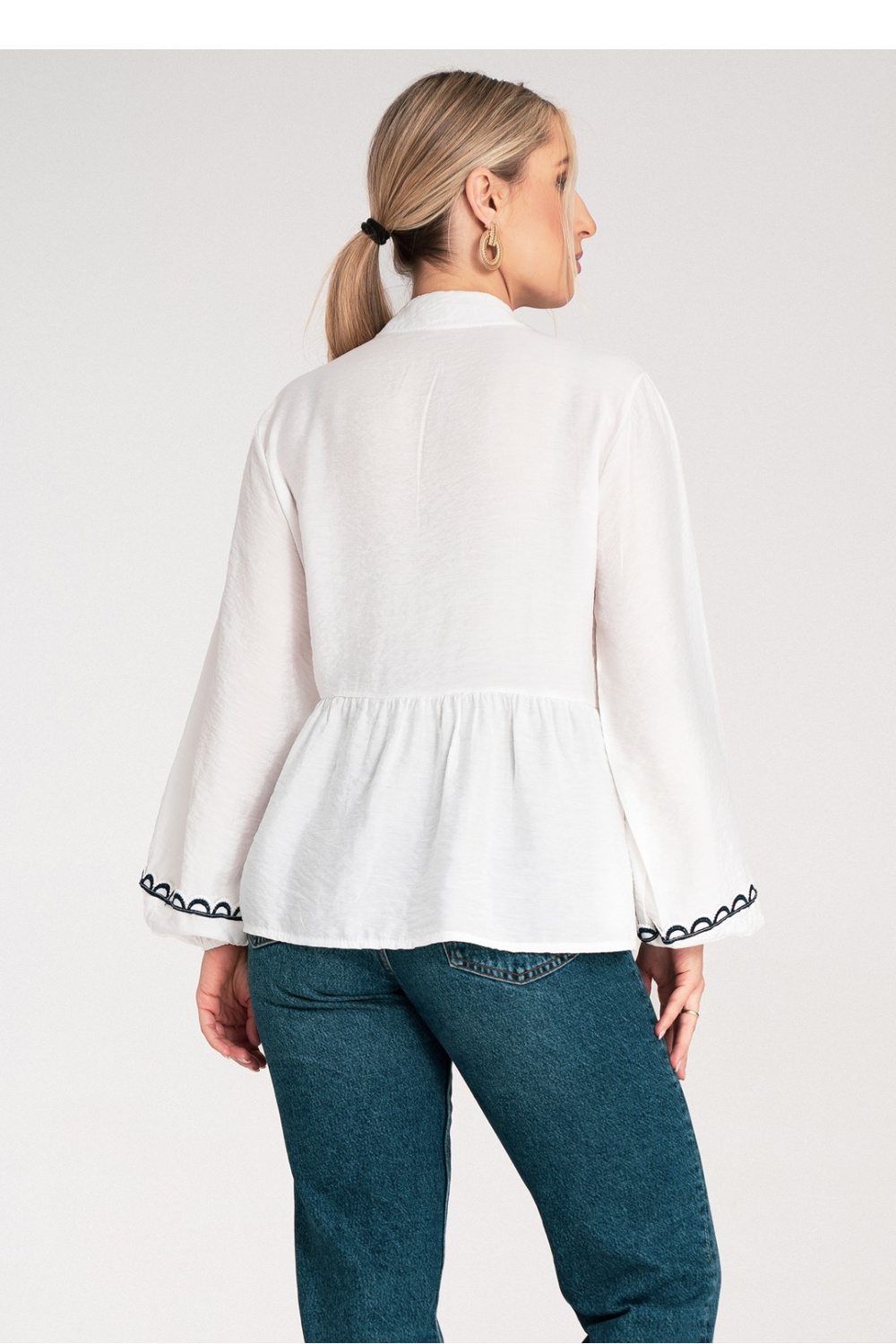 Bluzka Model M1192 White - Figl217067 - Biały - obrazek 3