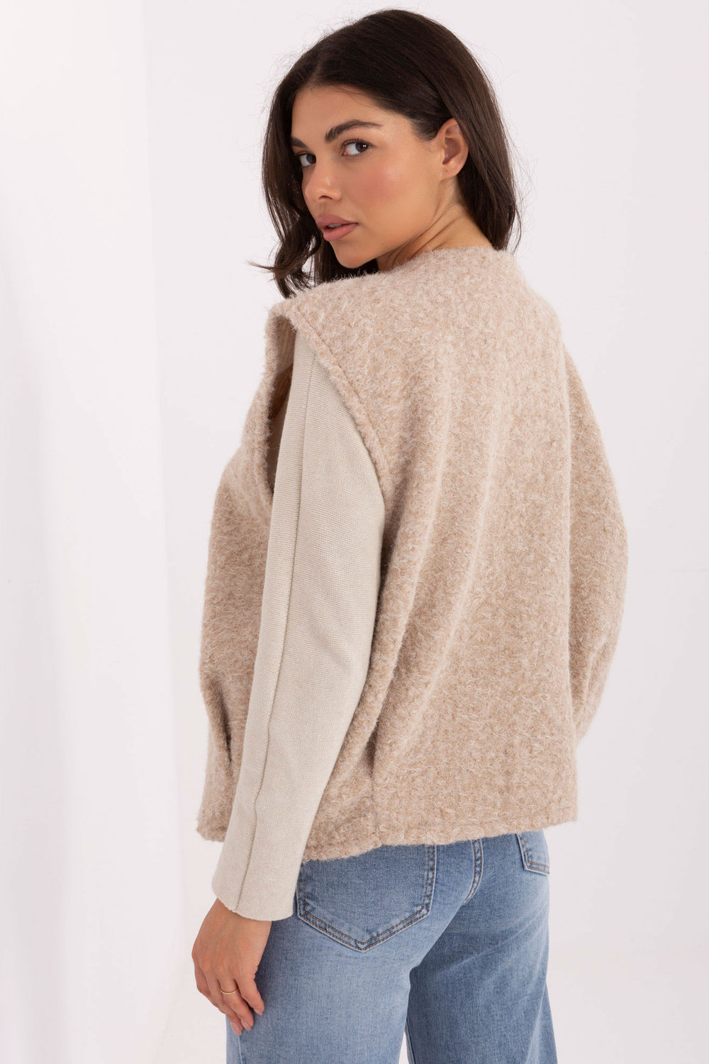 Kamizelka Model IT-KZ-FL9622.29P Light Beige - Rue Paris217870 - Beżowy - obrazek 3