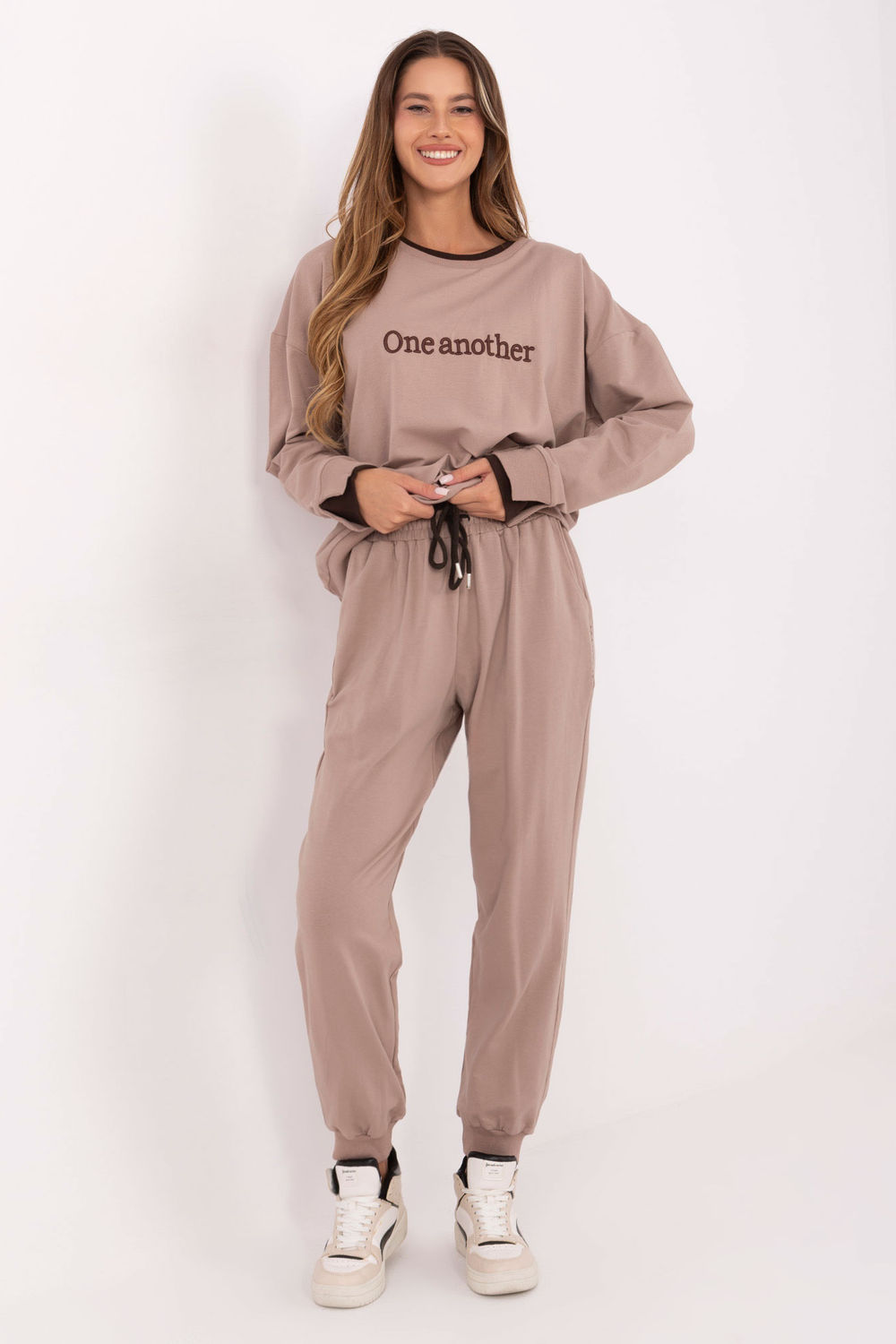 Spodnie Komplet Model RV-KMPL-A883.68 Dark Beige - Relevance218613 - Beżowy