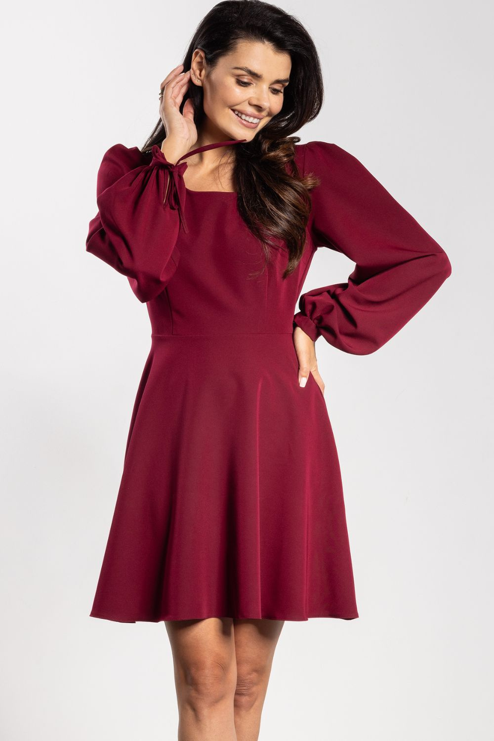 Sukienka Model A741 Claret - awama218995 - Czerwony