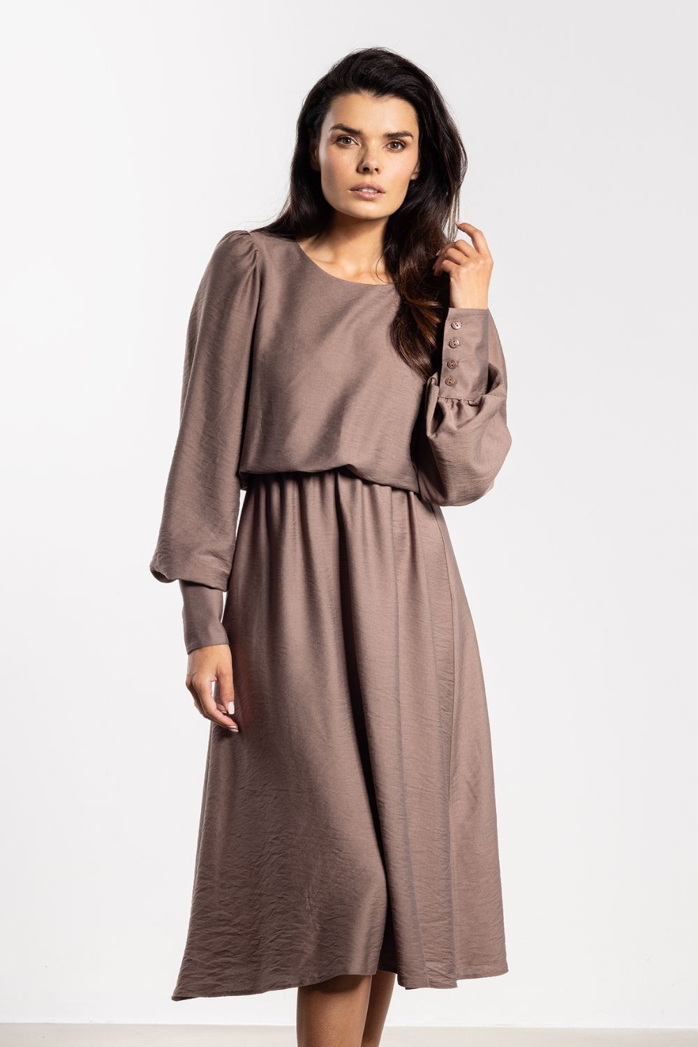 Sukienka Model A732 Taupe - awama219023 - Brązowy