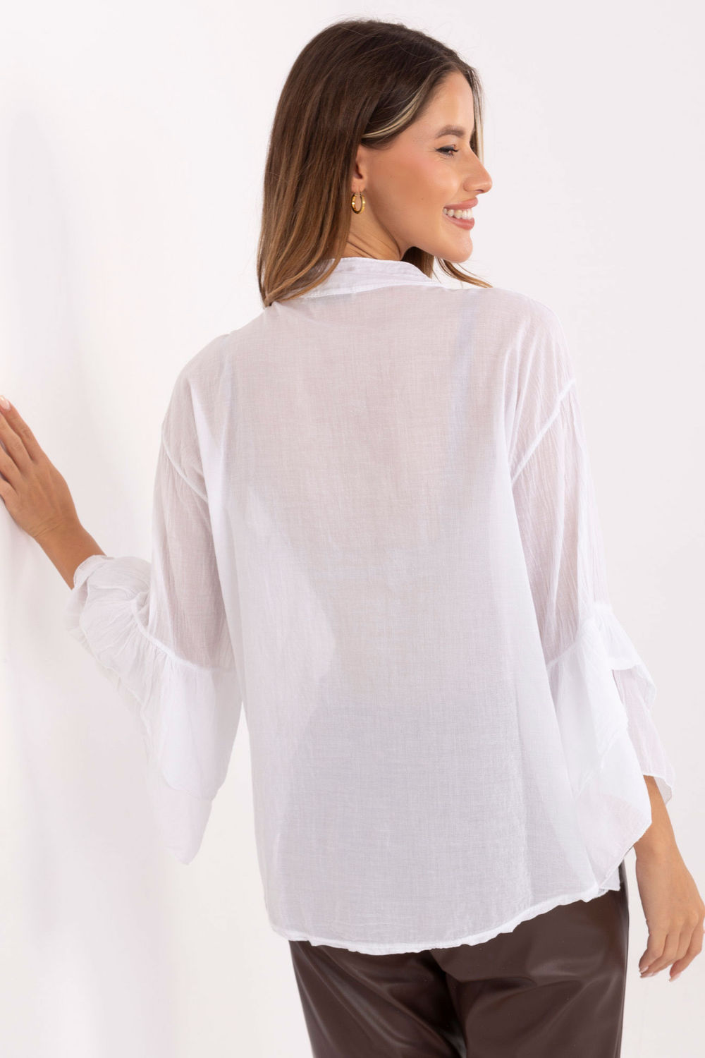 Koszula Damska Model MI-KS-92330.07 White - Italy Moda219211 - Biały - obrazek 3