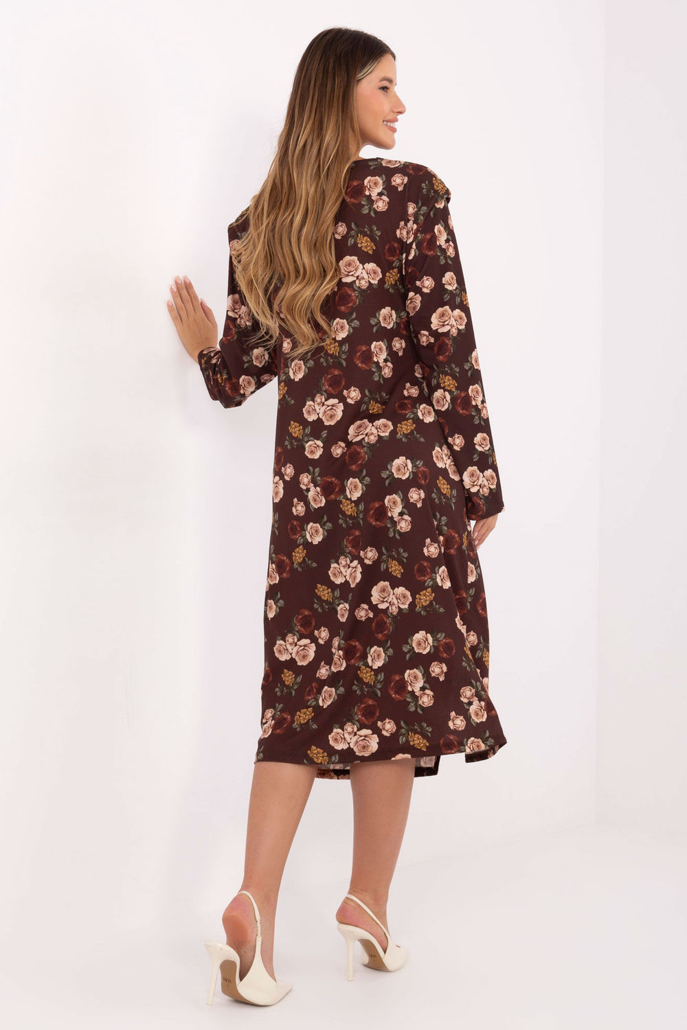 Sukienka Model IT-SK-20057-1.02 Brown - Rue Paris219453 - Brązowy - obrazek 3