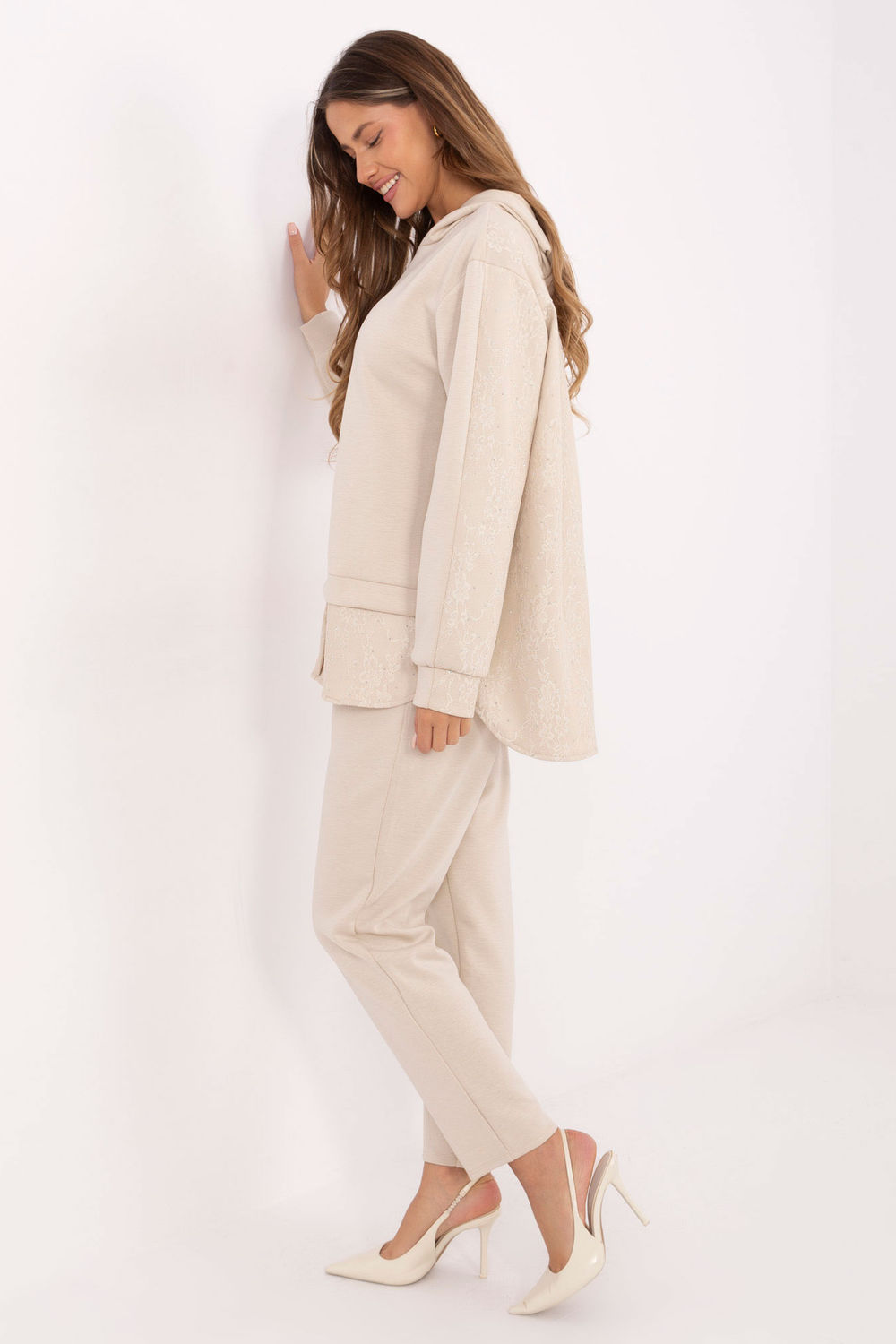 Spodnie Komplet Model IT-KMPL-9860.61 Light Beige - Italy Moda220297 - Beżowy - obrazek 2