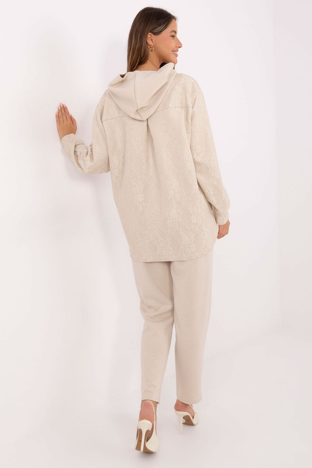 Spodnie Komplet Model IT-KMPL-9860.61 Light Beige - Italy Moda220297 - Beżowy - obrazek 3