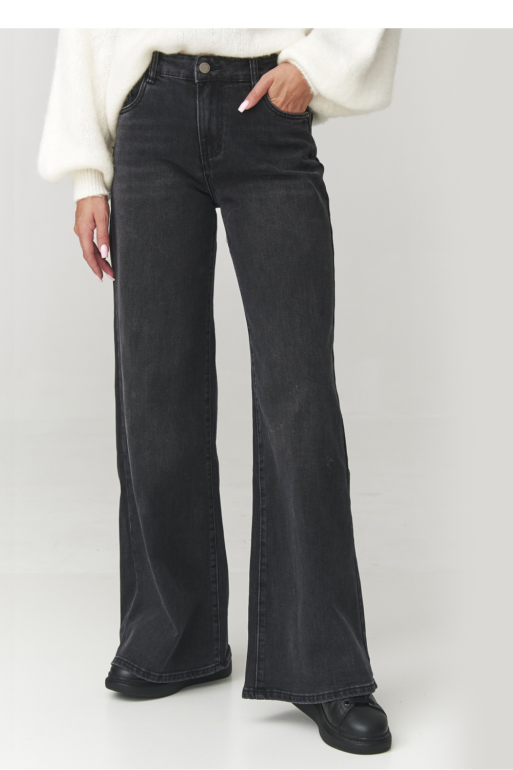 Spodnie Jeansy Damskie Model C26 Black - Makadamia220800 - Czarny