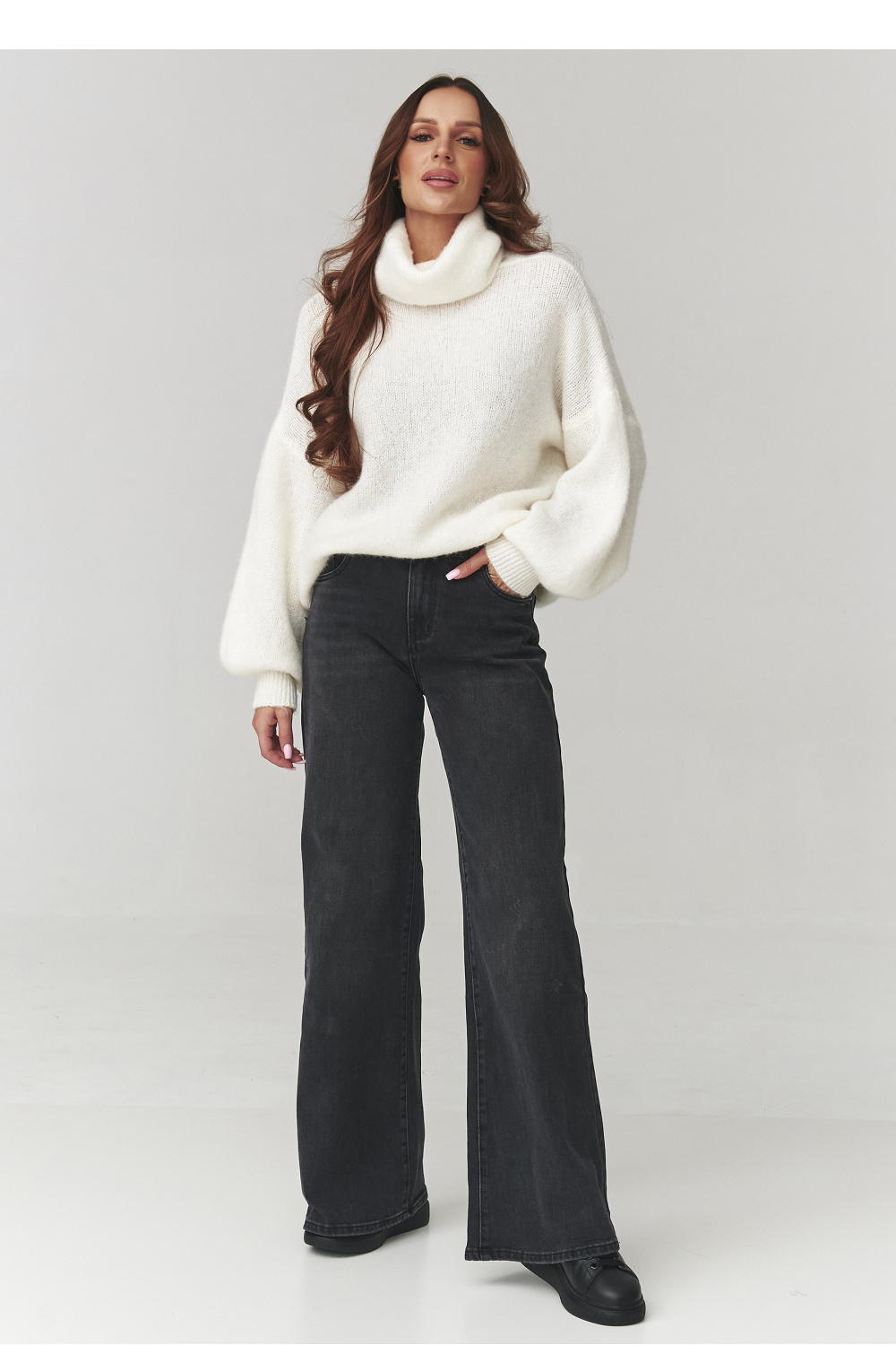 Spodnie Jeansy Damskie Model C26 Black - Makadamia220800 - Czarny - obrazek 2