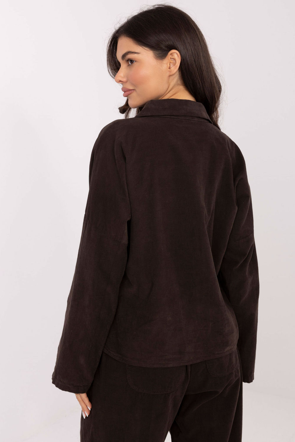 Koszula Damska Model IT-KS-22390.81 Dark Brown - Italy Moda220827 - Brązowy - obrazek 3