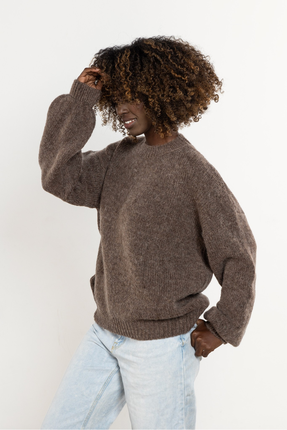 Sweter Damski Model A757 Carmel - awama220851 - Brązowy - obrazek 2