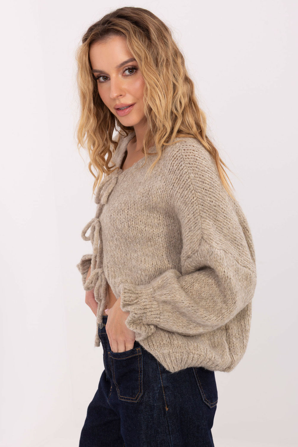 Sweter Damski Model MI-SW-2911.91 Beige - Italy Moda221067 - Beżowy - obrazek 3
