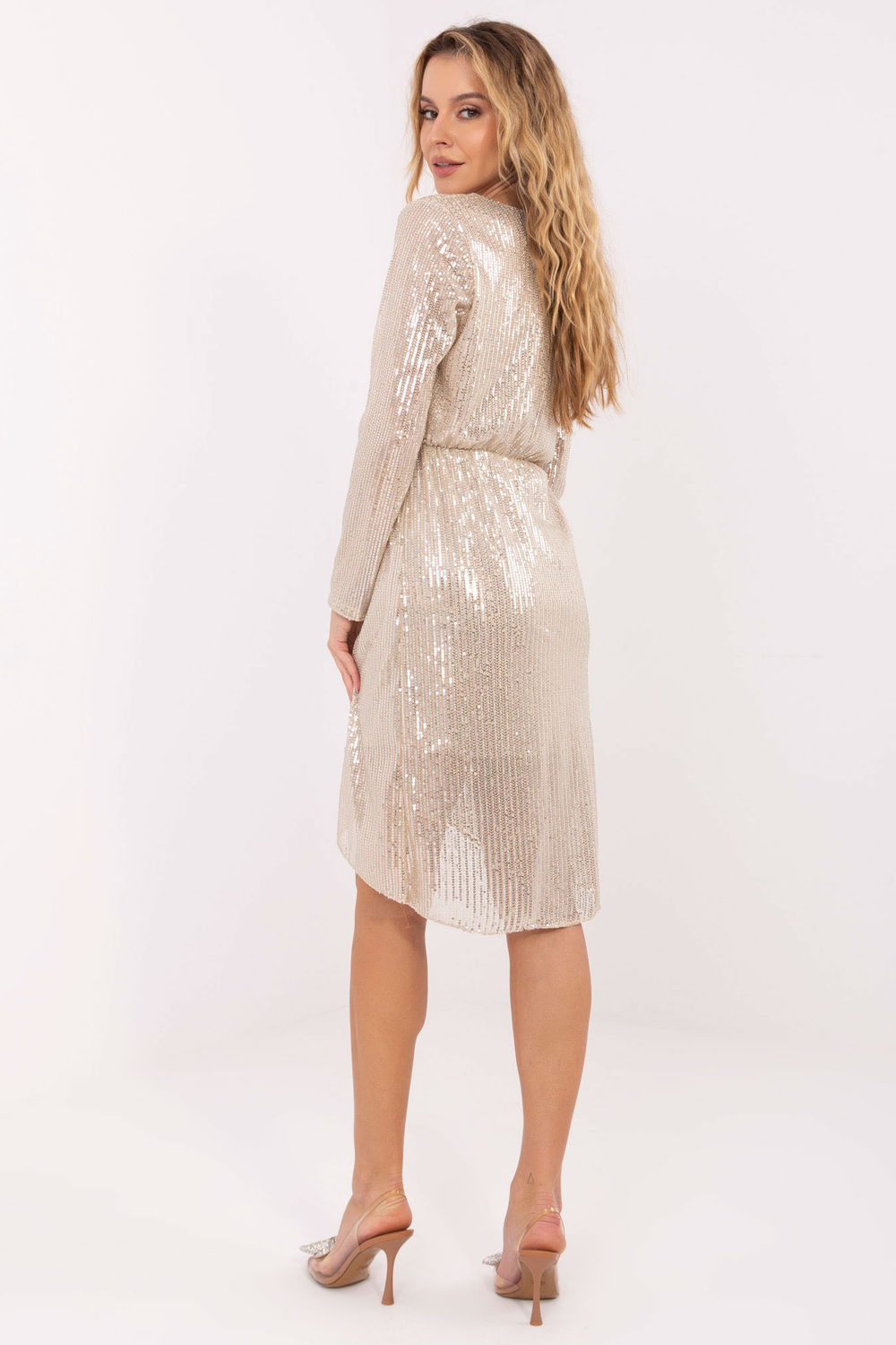 Sukienka Model MI-SK-68592.36 Beige - Italy Moda221068 - Beżowy - obrazek 3