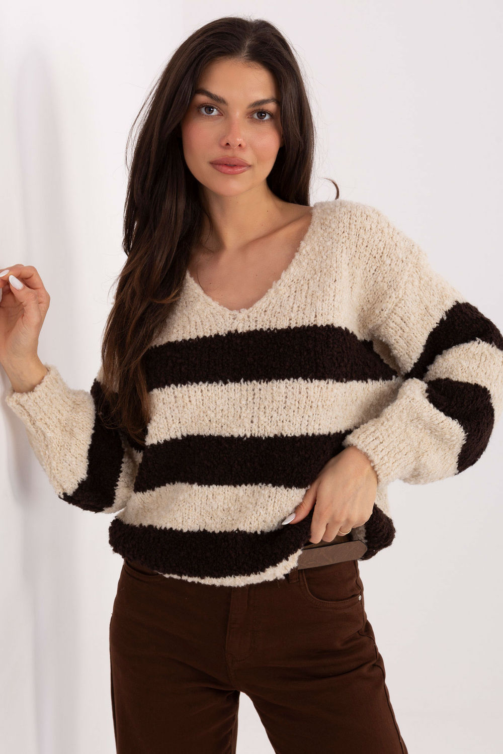Sweter Damski Model MI-SW-WK3031.22 Beige - Italy Moda221551 - Beżowy