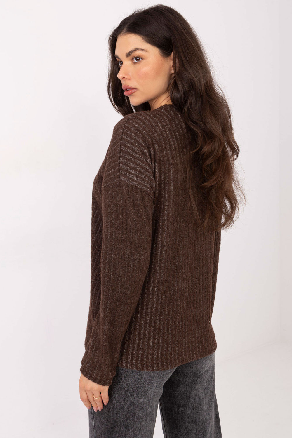Sweter Damski Model RV-SW-A1026.52 Brown - Relevance222435 - Brązowy - obrazek 3