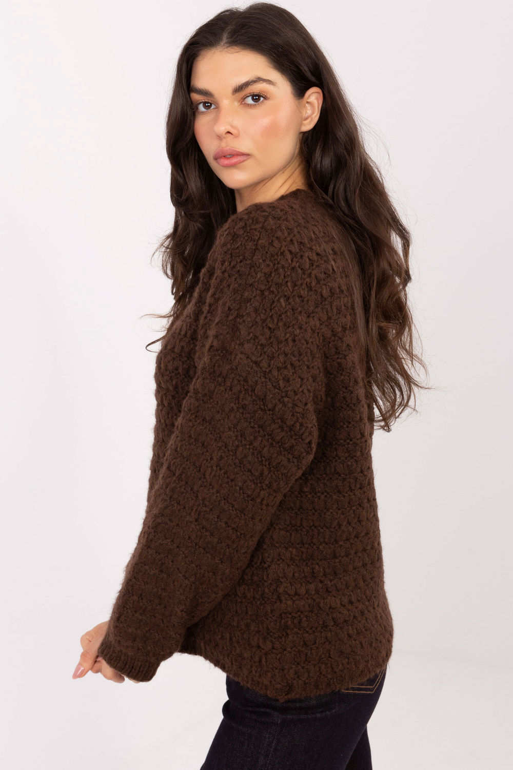 Sweter Damski Model MI-SW-1028.22 brown - Italy Moda223168 - Brązowy - obrazek 2