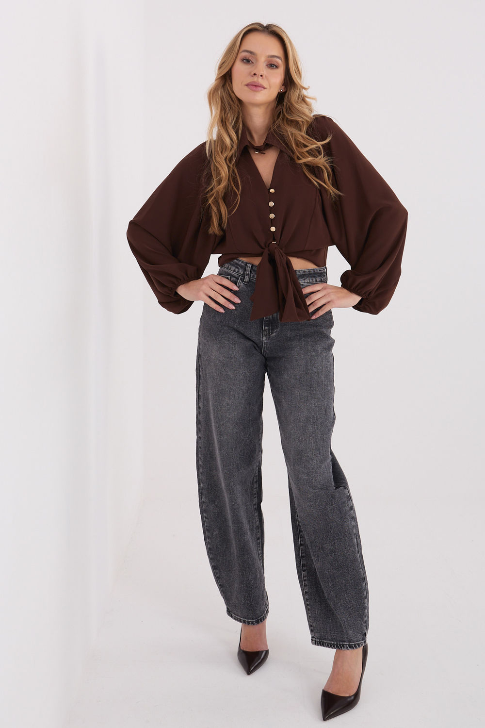 Koszula Damska Model MI-BZ-3304.12 Brown - Italy Moda223171 - Brązowy - obrazek 2
