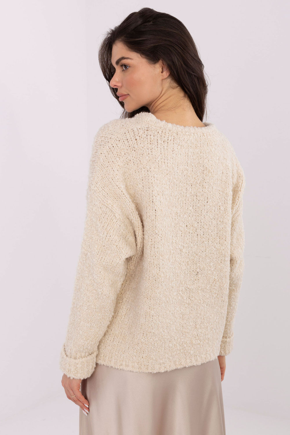 Sweter Damski Model MI-SW-WK32601.19 Light Beige - Italy Moda223174 - Beżowy - obrazek 3