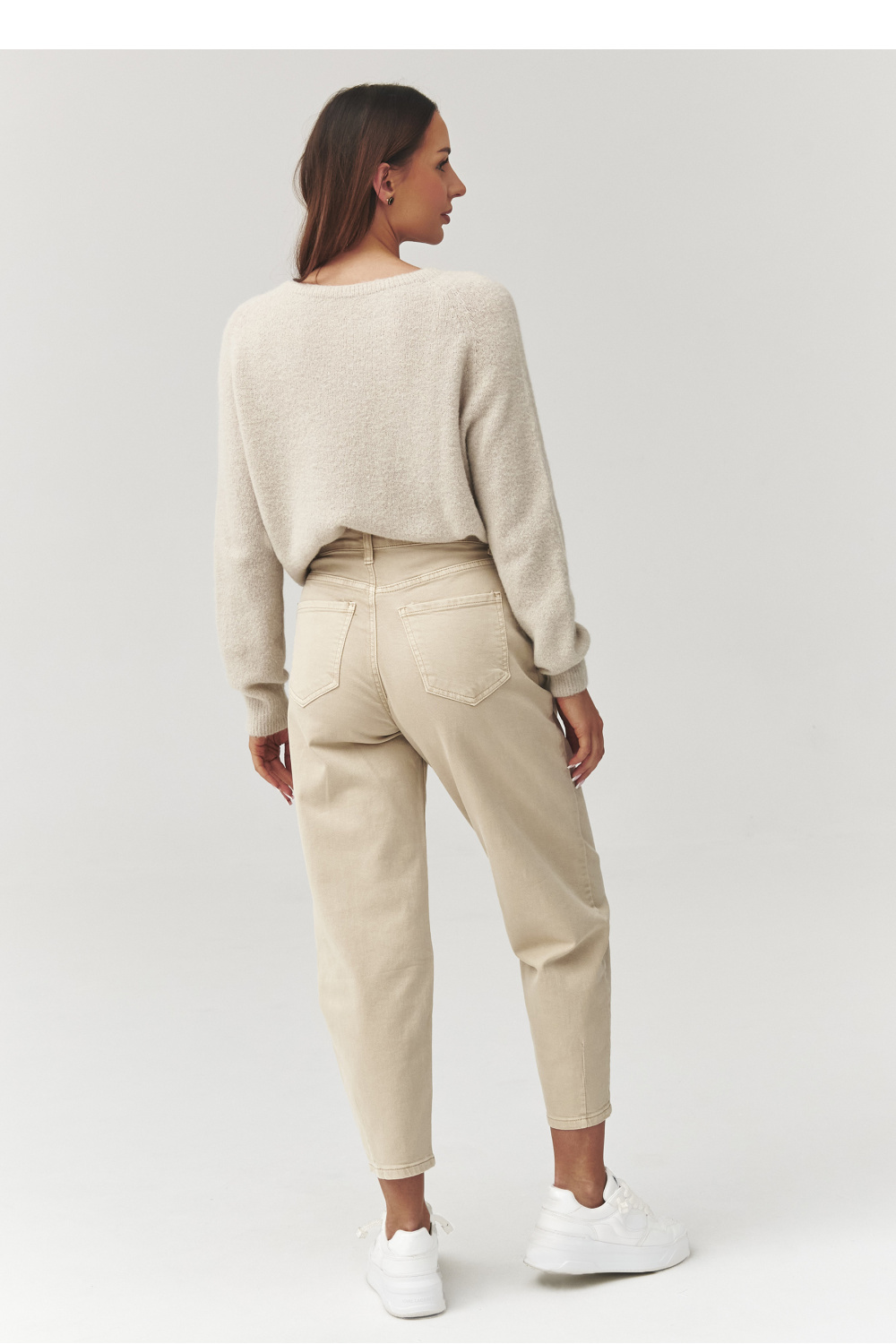 Sweter Damski Model C40 Light Beige - Makadamia223249 - Beżowy - obrazek 3
