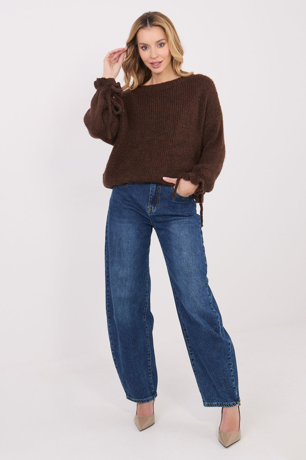 Sweter Damski Model MI-SW-1512.28 Brown - Italy Moda223402 - Brązowy - obrazek 2