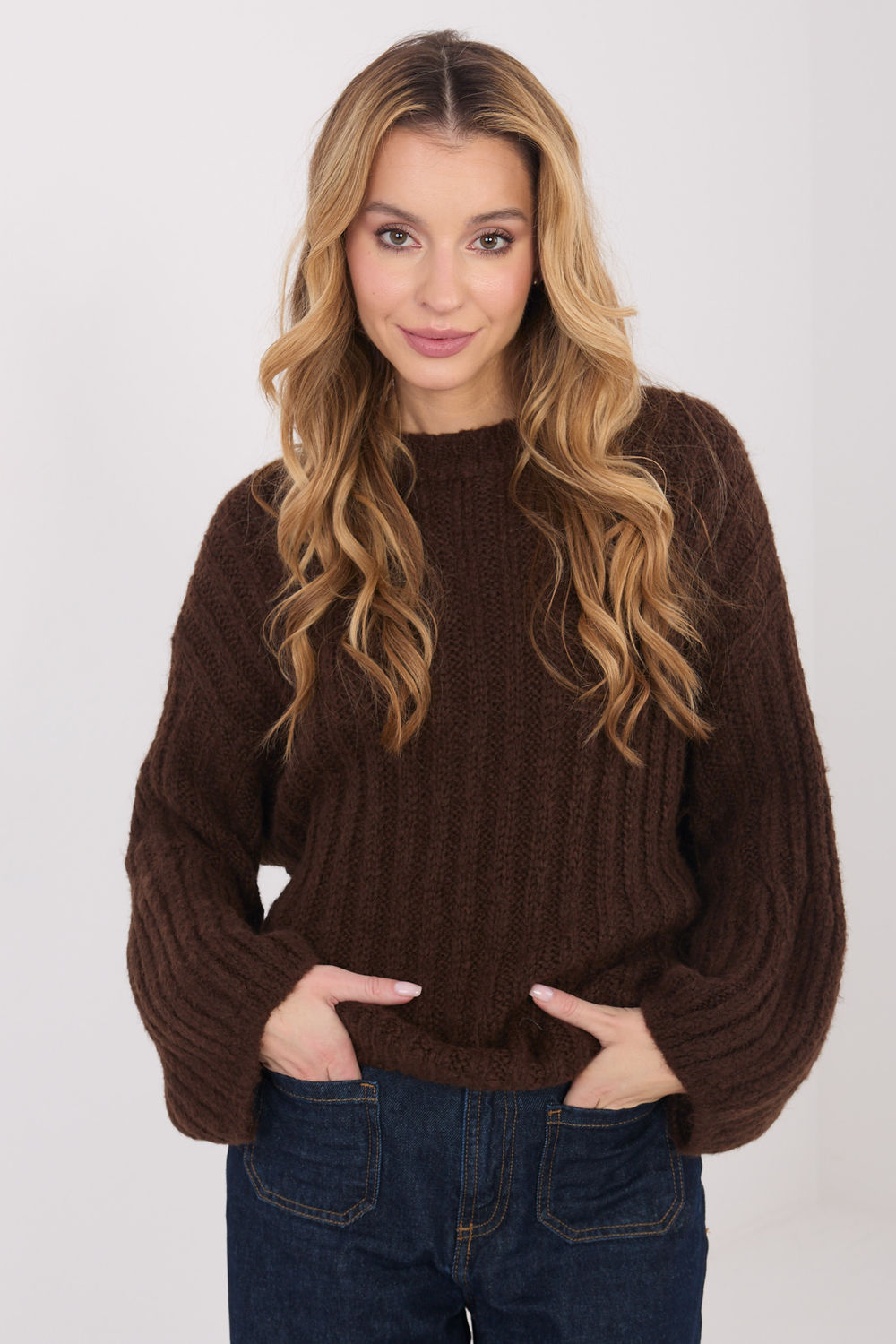 Sweter Damski Model MI-SW-1215.51 Brown - Italy Moda223409 - Brązowy